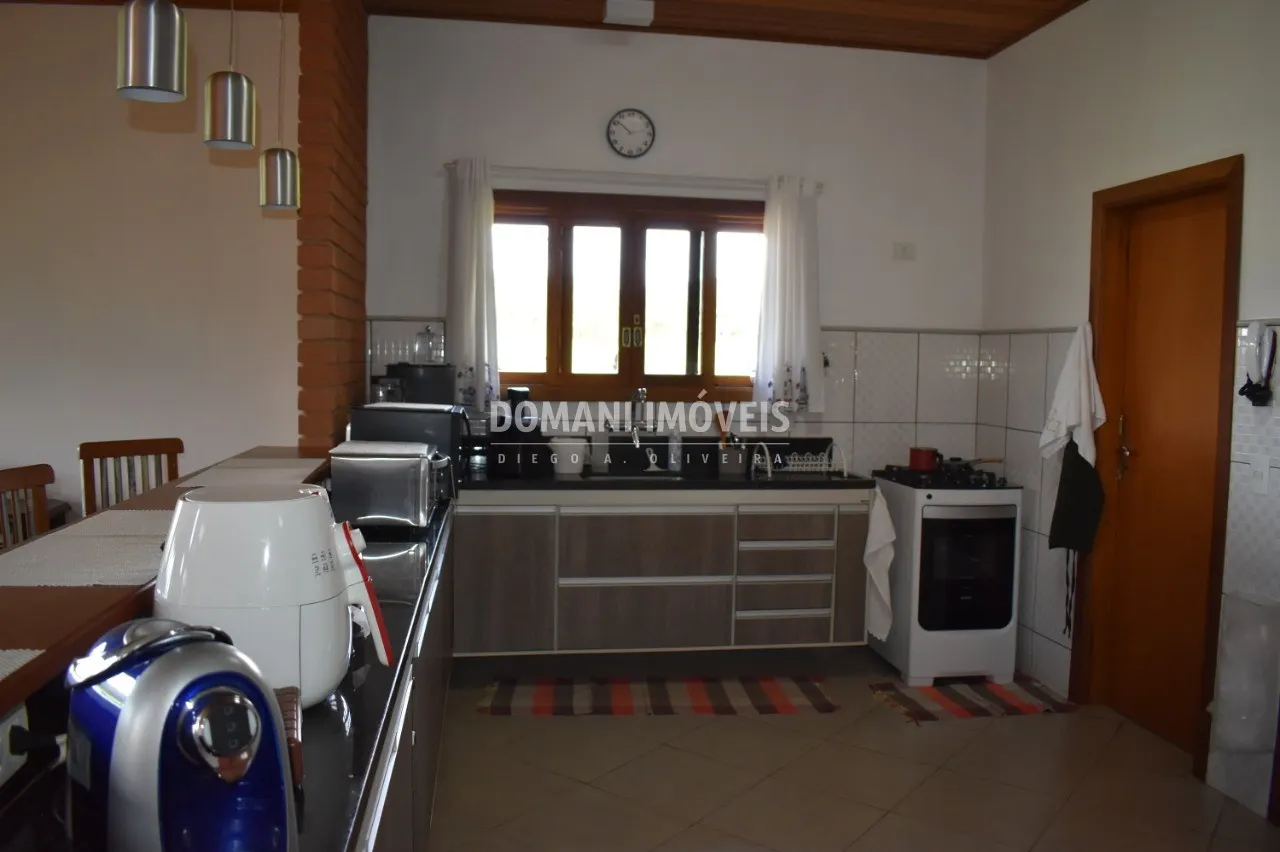 Casa à venda de 1.375 m² em Santo Antônio do Pinhal, SP, Brasil