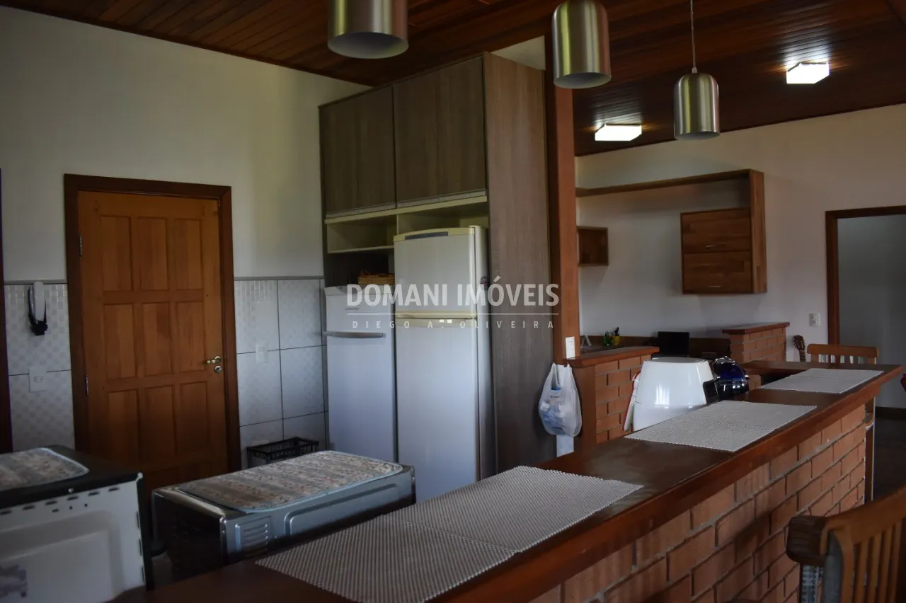 Casa à venda de 1.375 m² em Santo Antônio do Pinhal, SP, Brasil