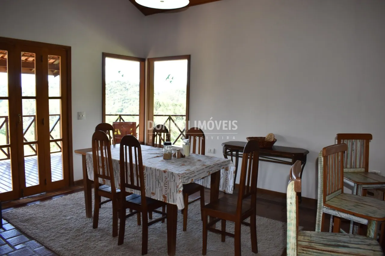 Casa à venda de 1.375 m² em Santo Antônio do Pinhal, SP, Brasil