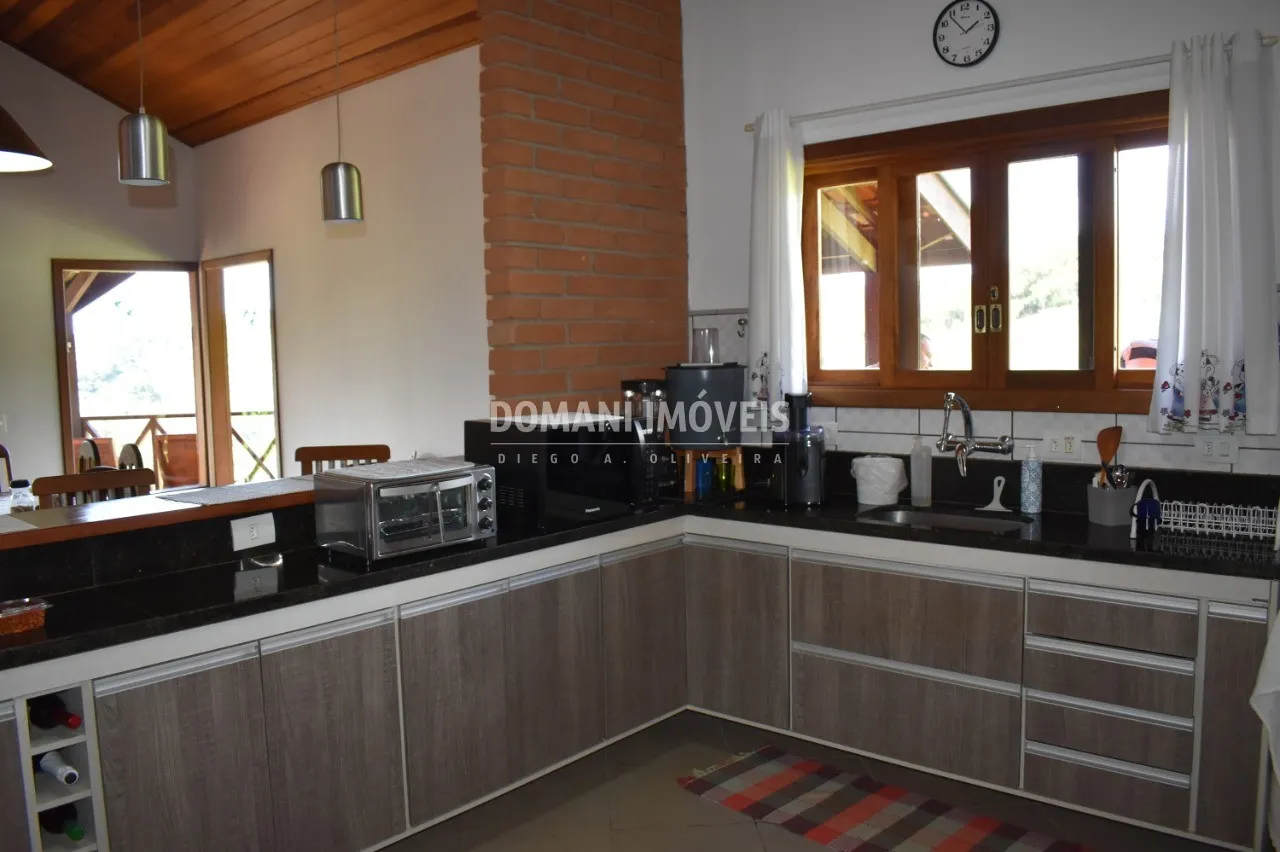 Casa à venda de 1.375 m² em Santo Antônio do Pinhal, SP, Brasil