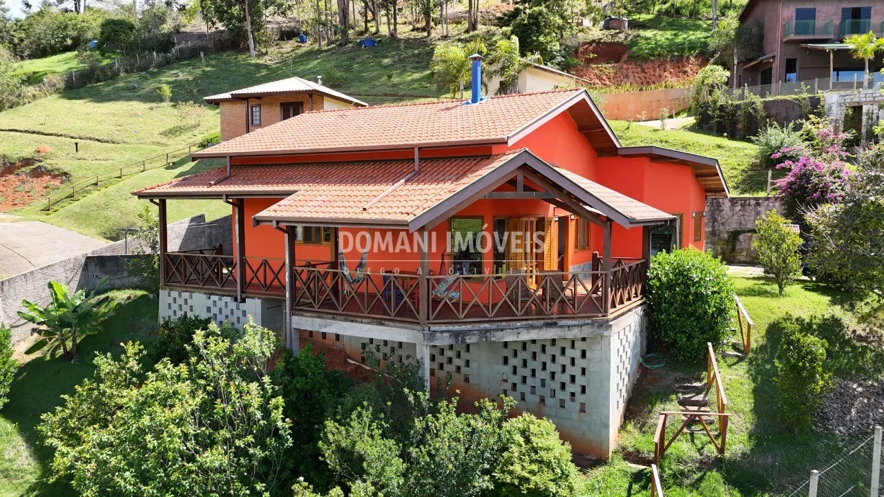 Casa à venda de 1.375 m² em Santo Antônio do Pinhal, SP, Brasil