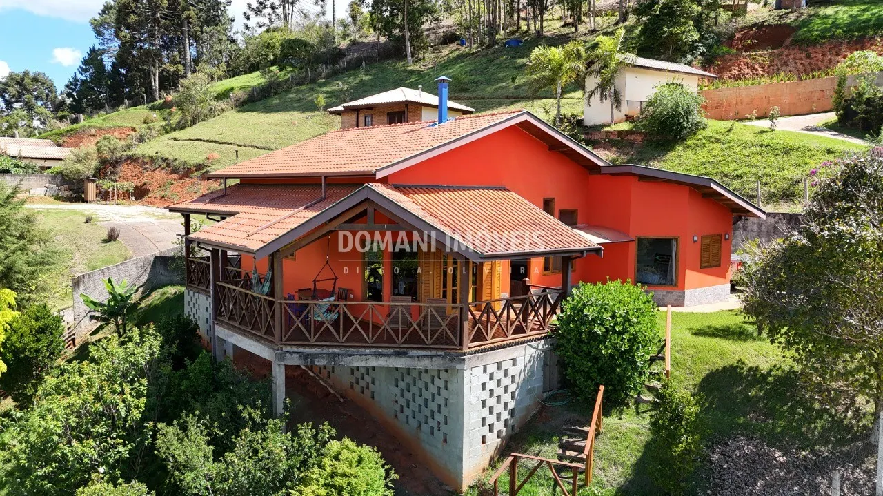 Casa à venda de 1.375 m² em Santo Antônio do Pinhal, SP, Brasil