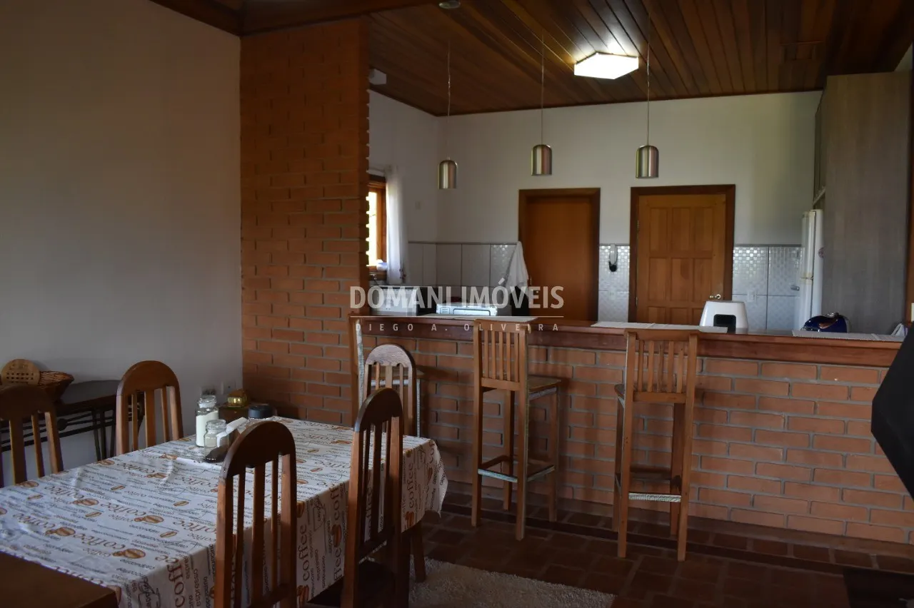 Casa à venda de 1.375 m² em Santo Antônio do Pinhal, SP, Brasil