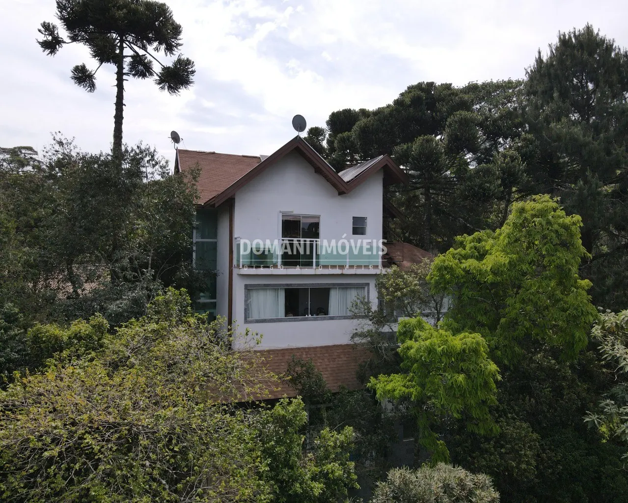 Casa  de 1.080 m² em Campos do Jordão, SP, Brasil