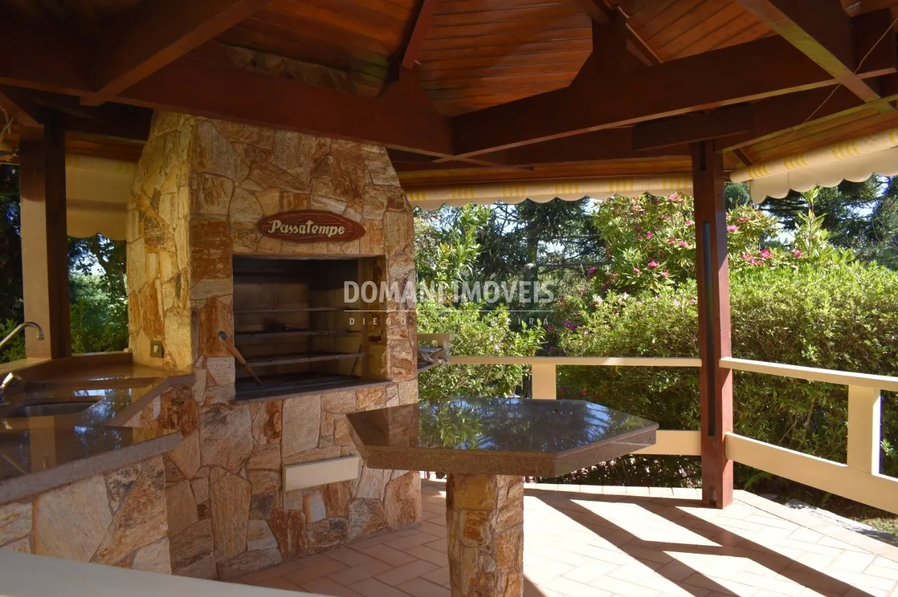 Casa à venda de 1.580 m² em Campos do Jordão, SP, Brasil