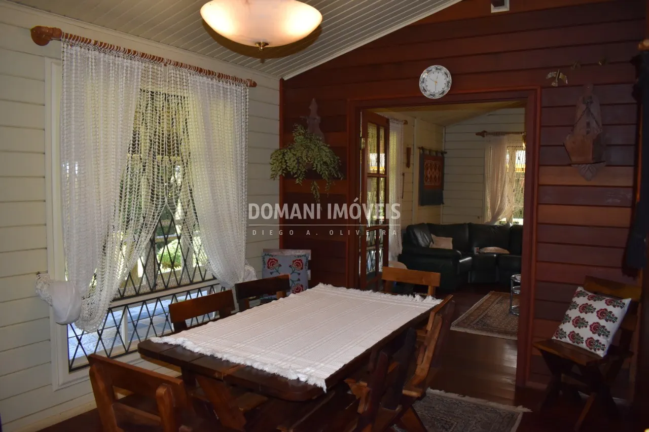 Casa à venda de 1.580 m² em Campos do Jordão, SP, Brasil
