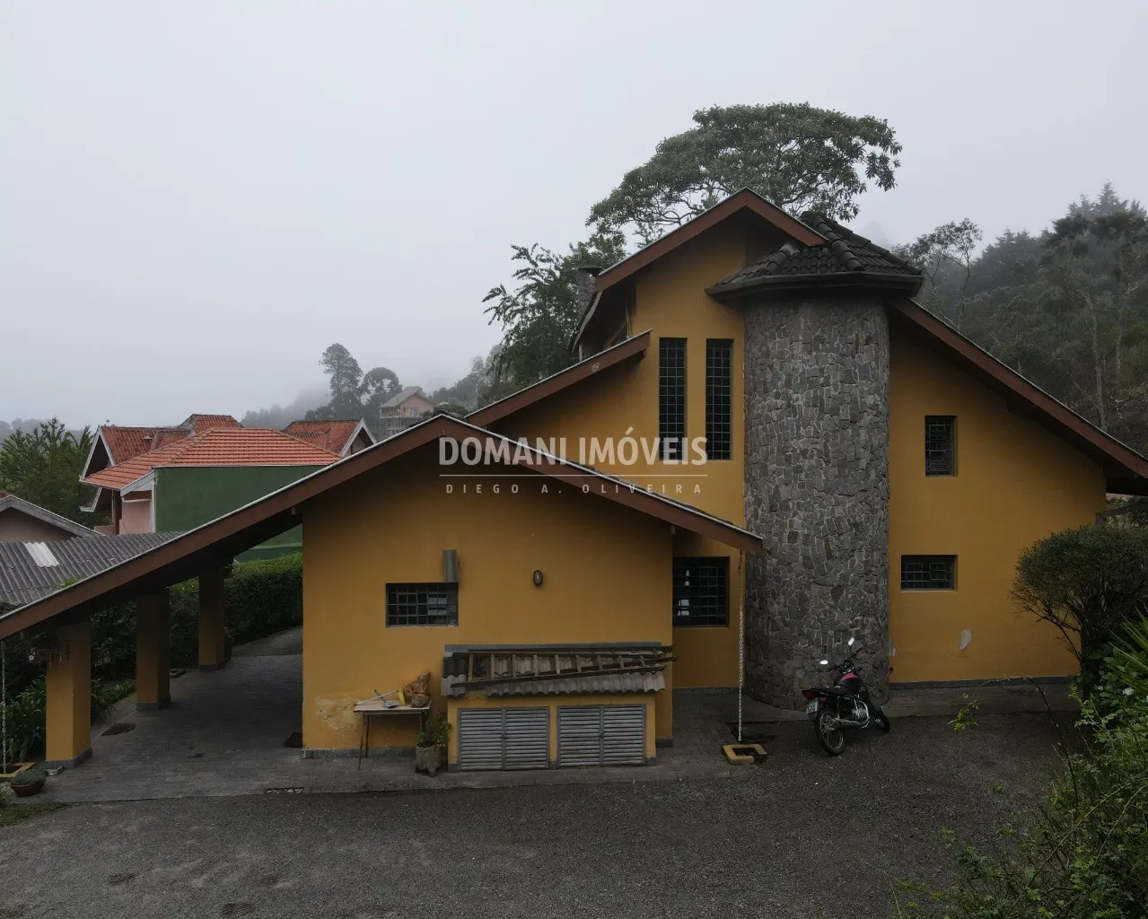 Casa à venda de 1.120 m² em Campos do Jordão, SP, Brasil