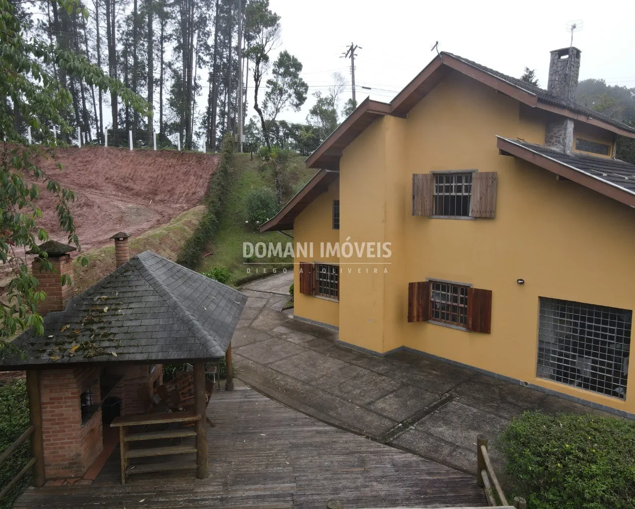Casa à venda de 1.120 m² em Campos do Jordão, SP, Brasil