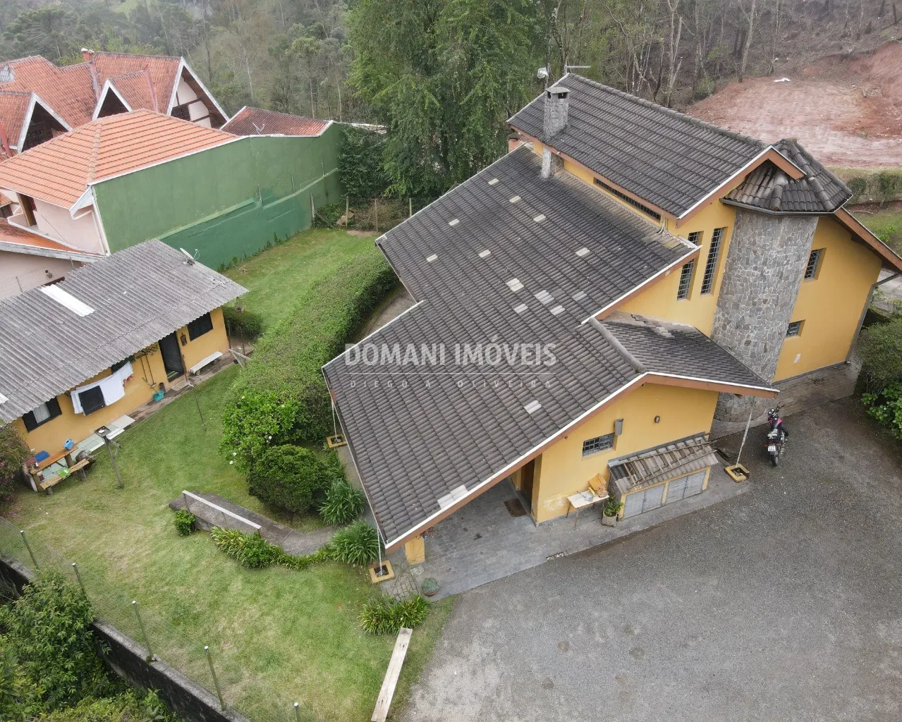 Casa à venda de 1.120 m² em Campos do Jordão, SP, Brasil