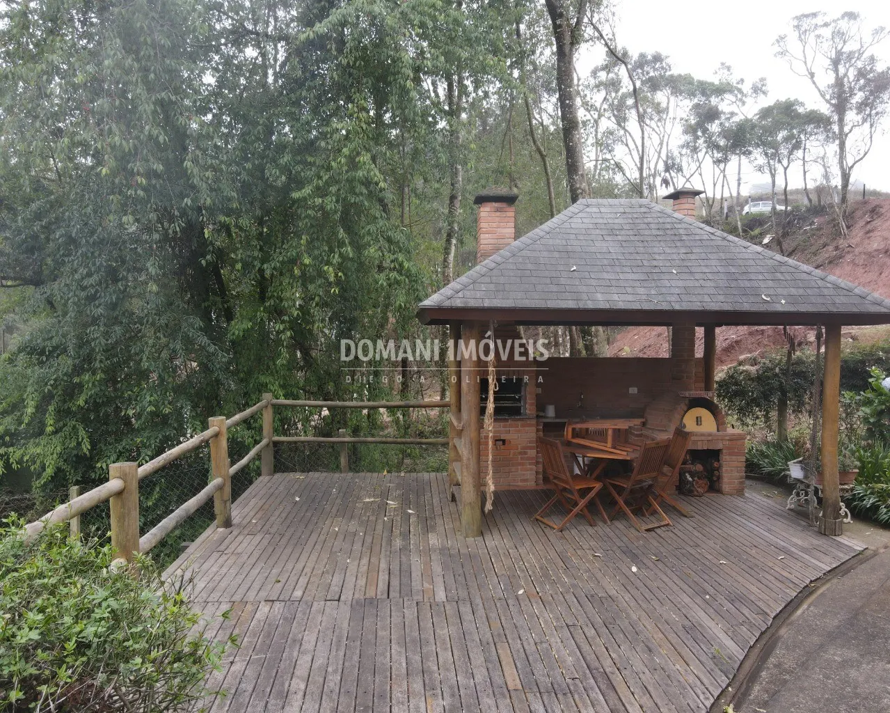 Casa à venda de 1.120 m² em Campos do Jordão, SP, Brasil