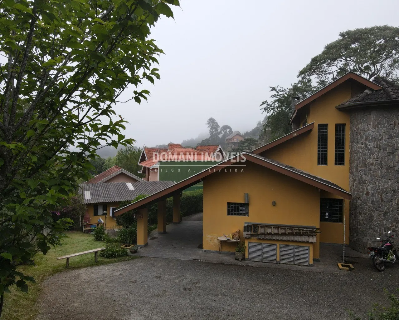 Casa à venda de 1.120 m² em Campos do Jordão, SP, Brasil