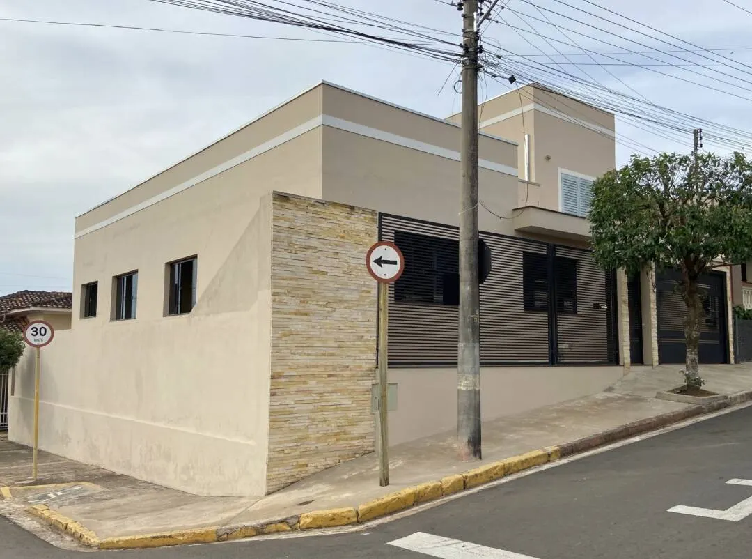 Casa à venda de 195 m² em Piraju, SP, Brasil