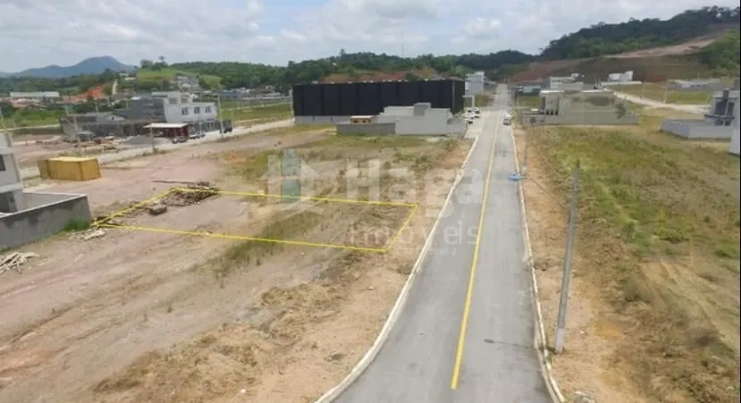 Terreno à venda de 324 m² em Gaspar, SC, Brasil