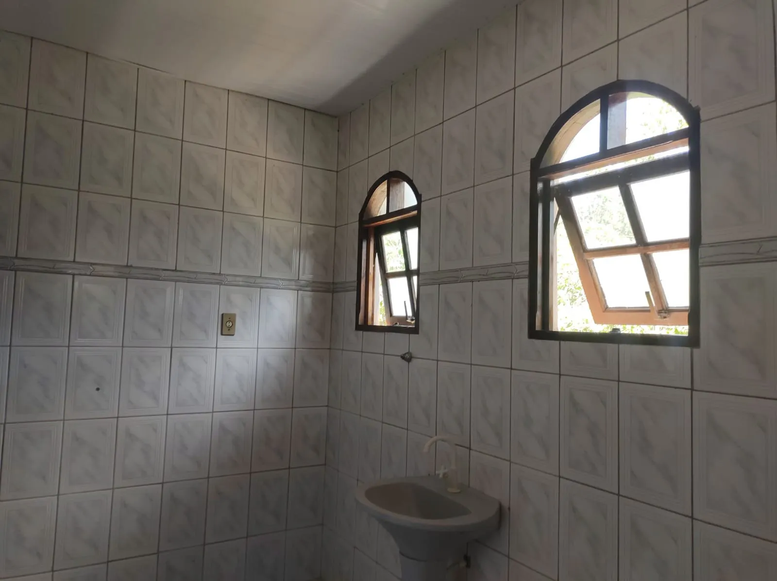 Country home for sale of 1,200 m² in São José dos Campos, SP, Brazil