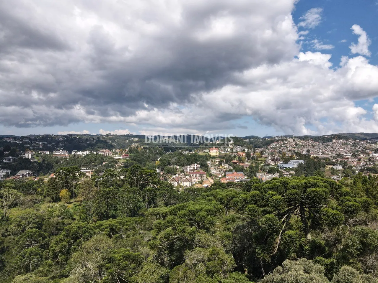 Plot for sale of 1,400 m² in Campos do Jordão, SP, Brazil