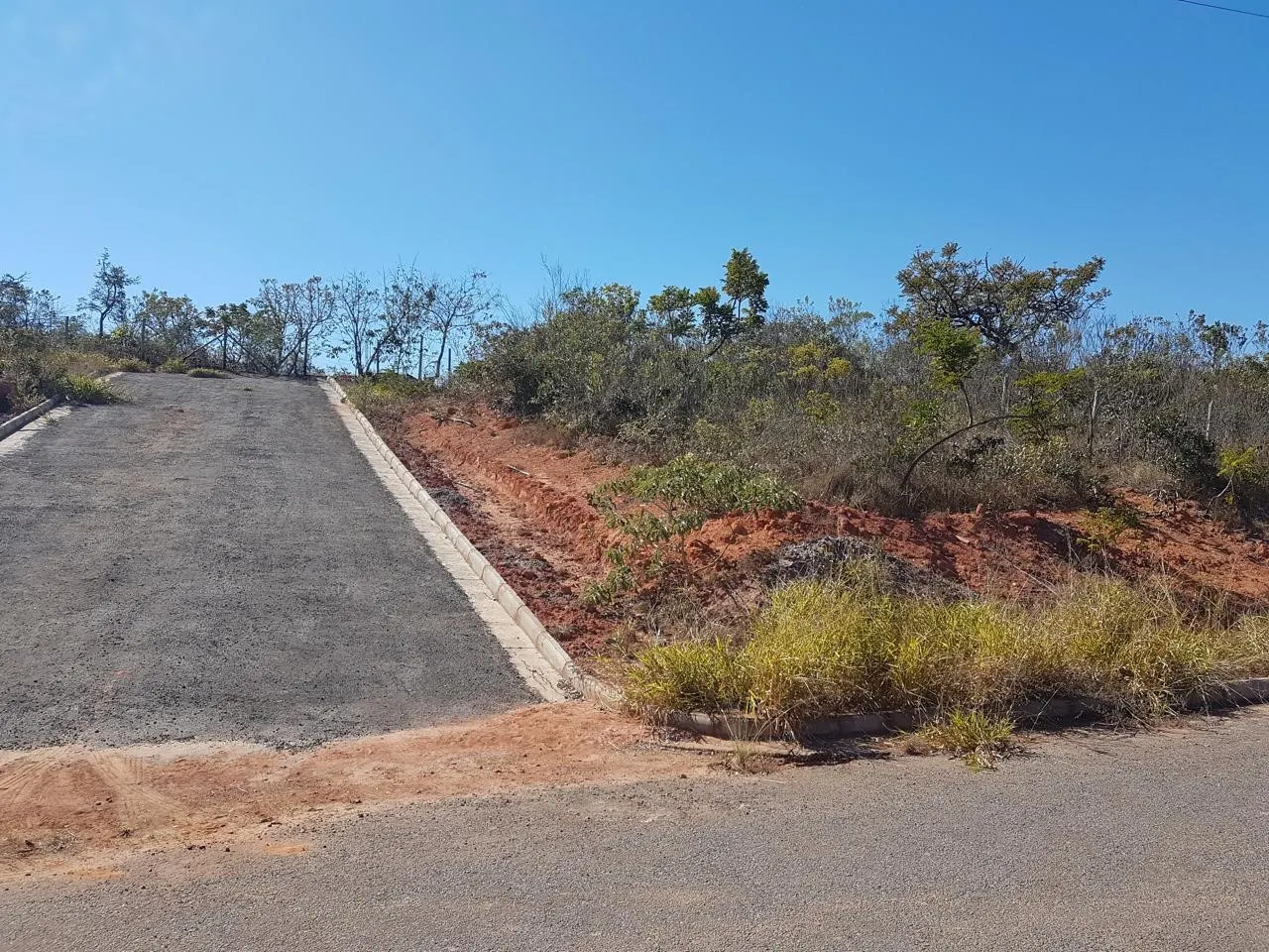 Terreno à venda de 344 m² em São Brás do Suaçuí, MG, Brasil