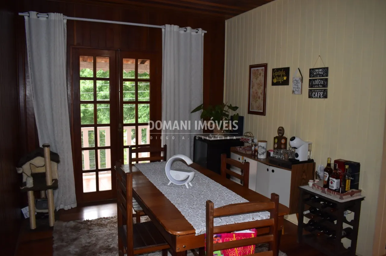 Casa à venda de 135 m² em Campos do Jordão, SP, Brasil