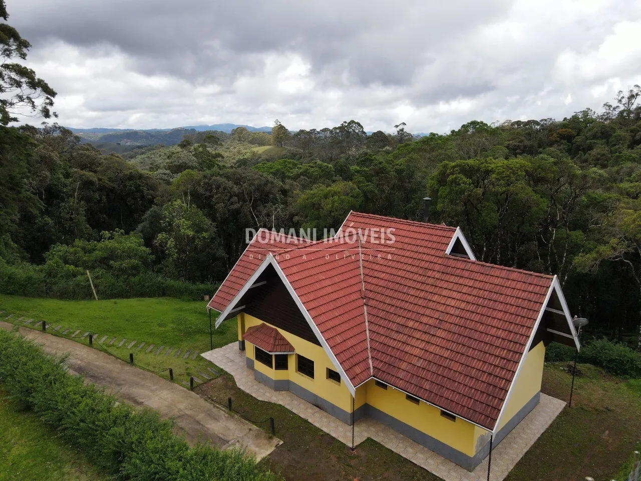 Casa à venda de 1.500 m² em Campos do Jordão, SP, Brasil