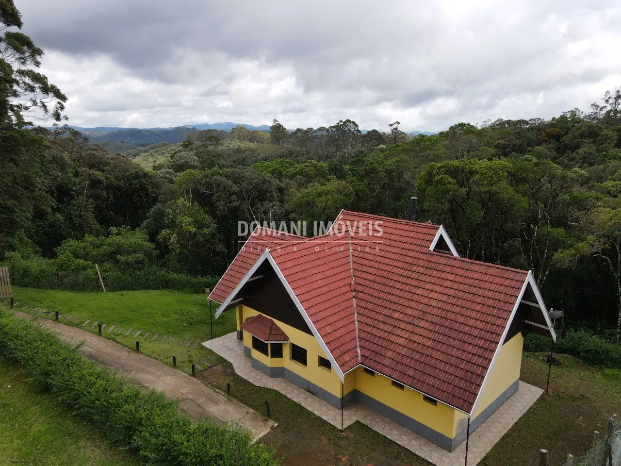 Casa à venda de 1.500 m² em Campos do Jordão, SP, Brasil