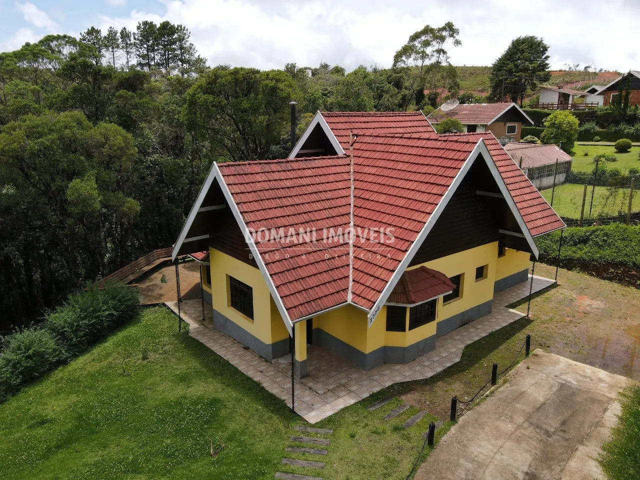 Casa à venda de 1.500 m² em Campos do Jordão, SP, Brasil