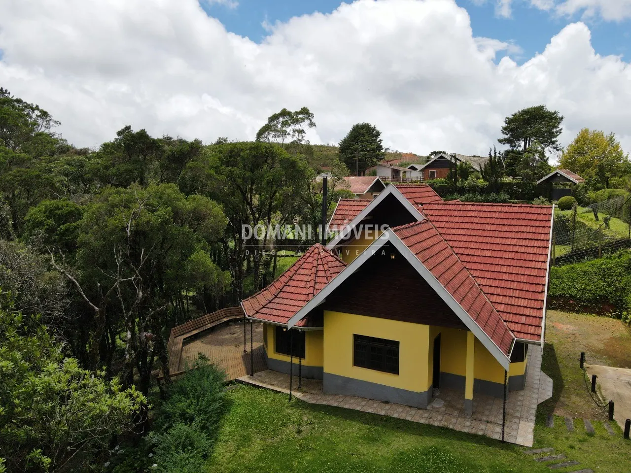 Casa à venda de 1.500 m² em Campos do Jordão, SP, Brasil