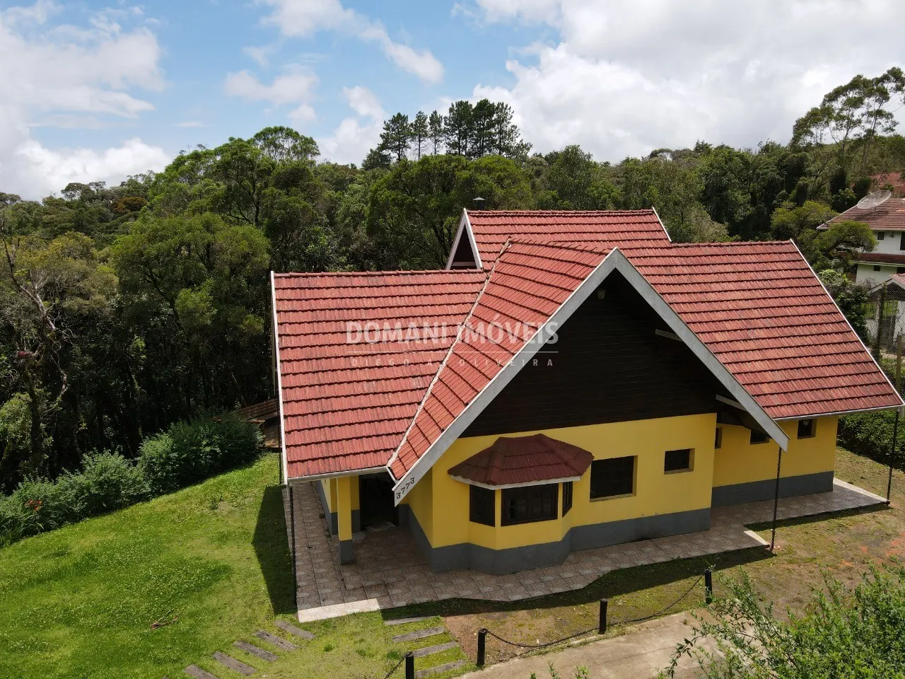 Casa à venda de 1.500 m² em Campos do Jordão, SP, Brasil