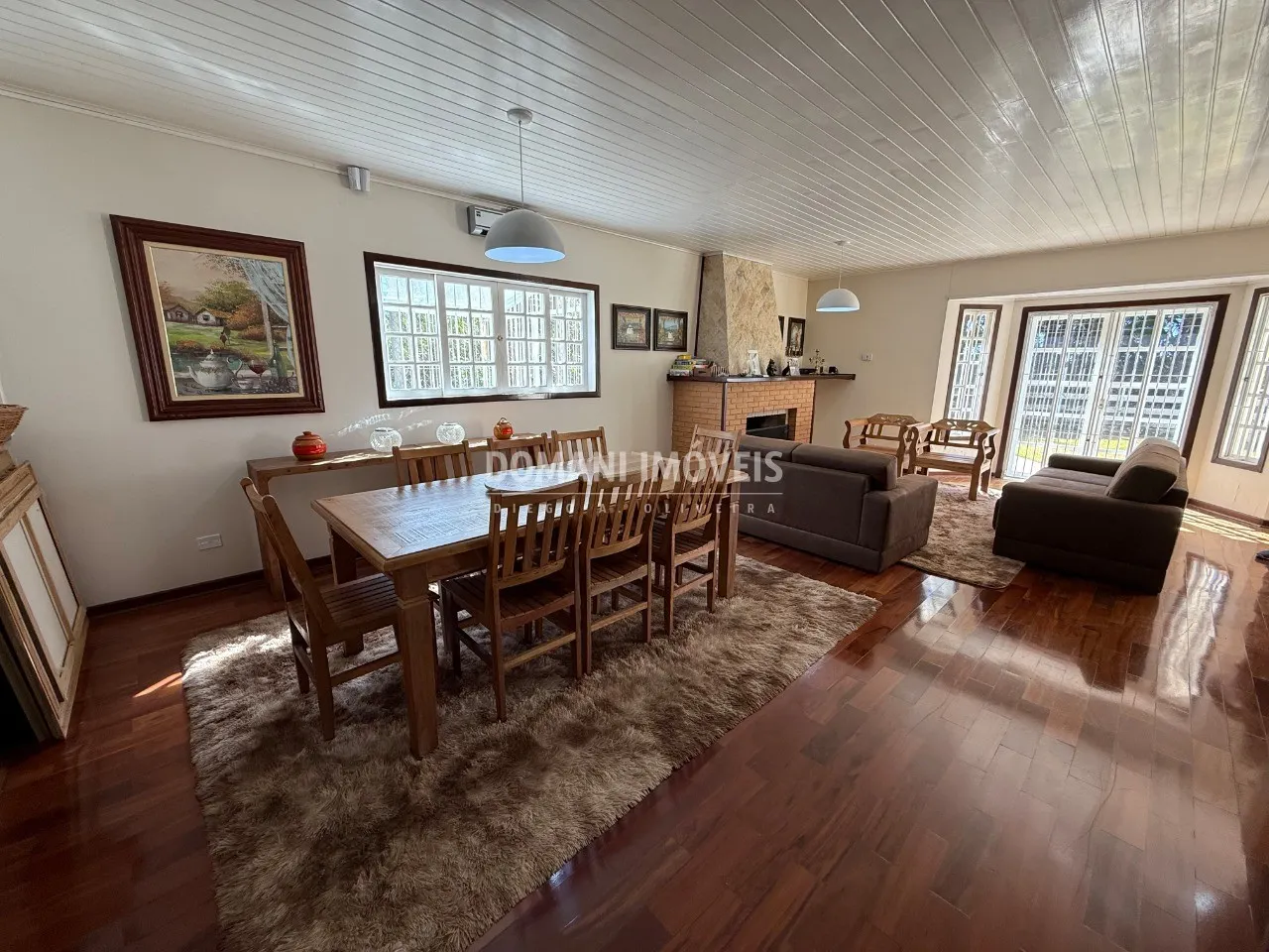Casa à venda de 1.125 m² em Campos do Jordão, SP, Brasil