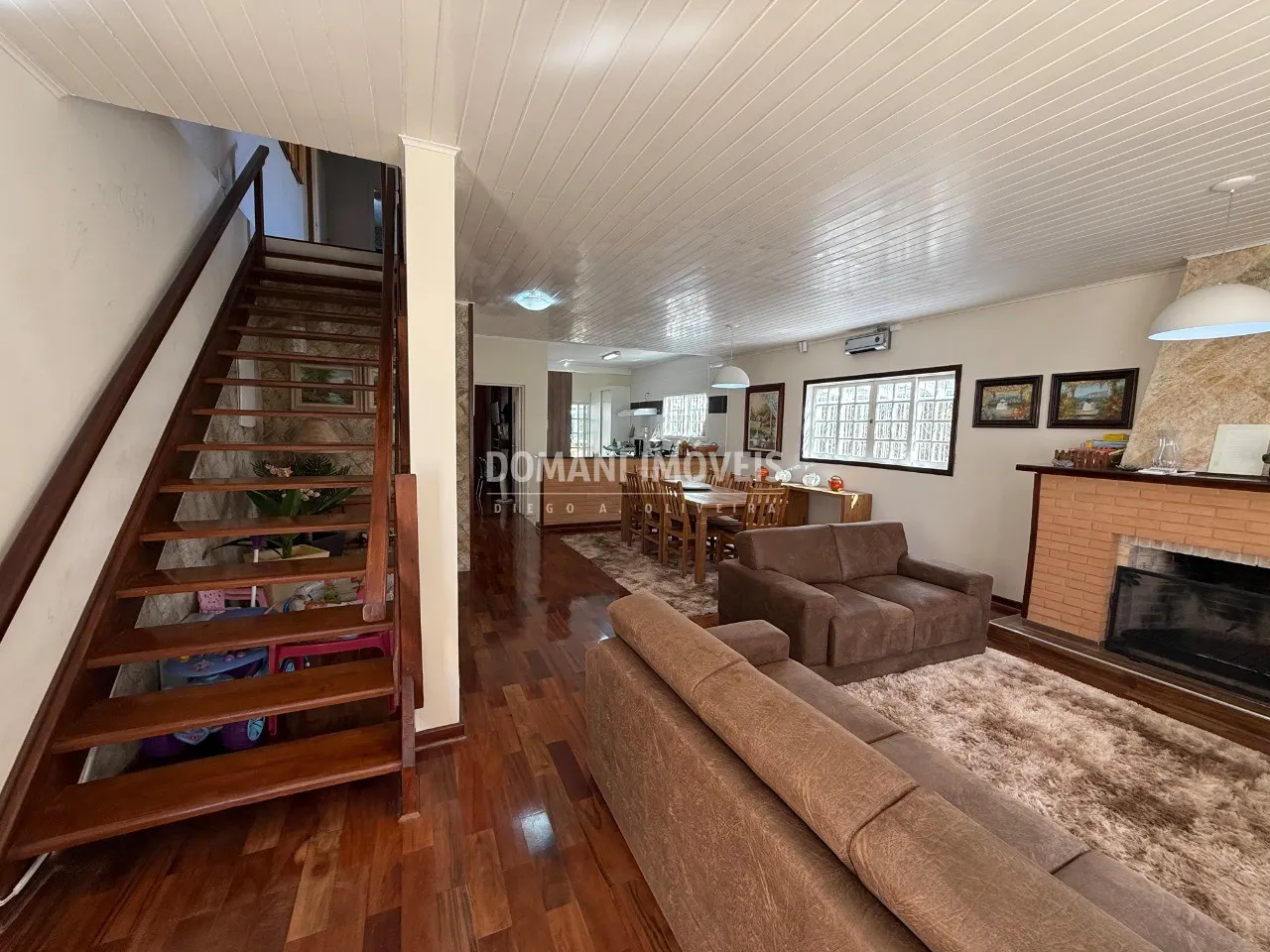 Casa à venda de 1.125 m² em Campos do Jordão, SP, Brasil