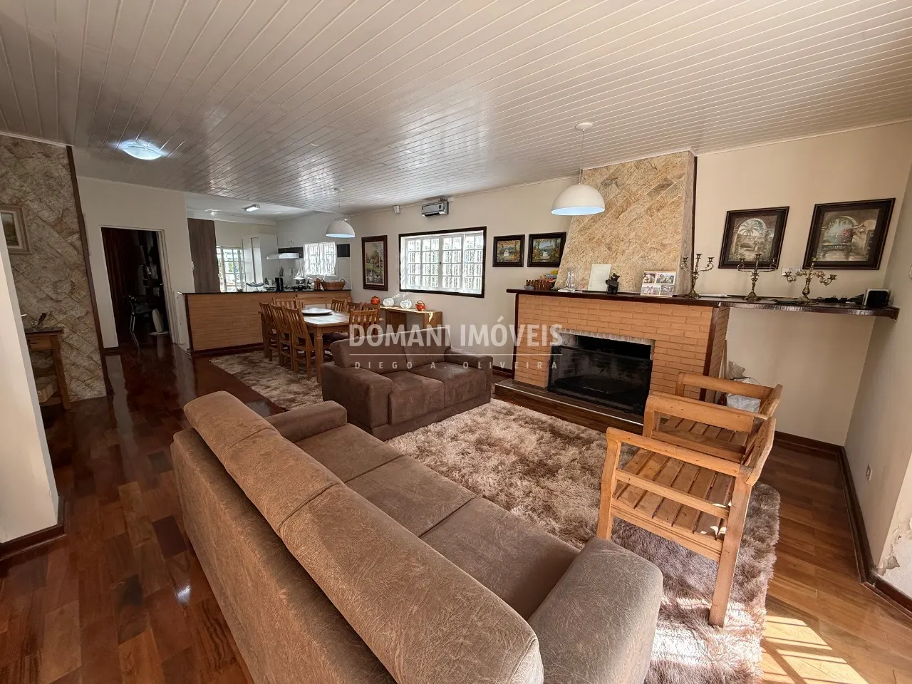 Casa à venda de 1.125 m² em Campos do Jordão, SP, Brasil