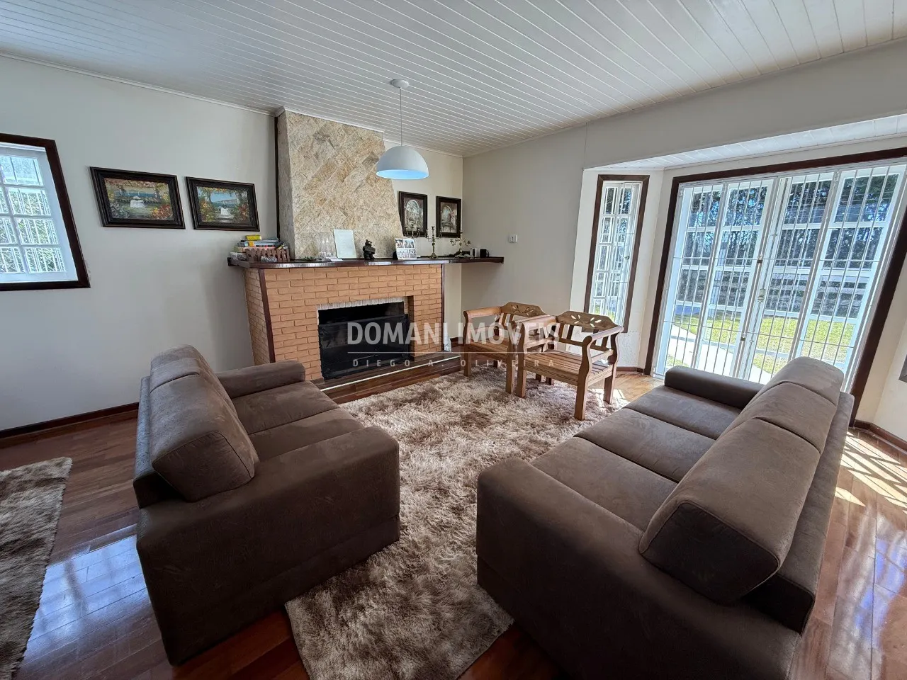 Casa à venda de 1.125 m² em Campos do Jordão, SP, Brasil