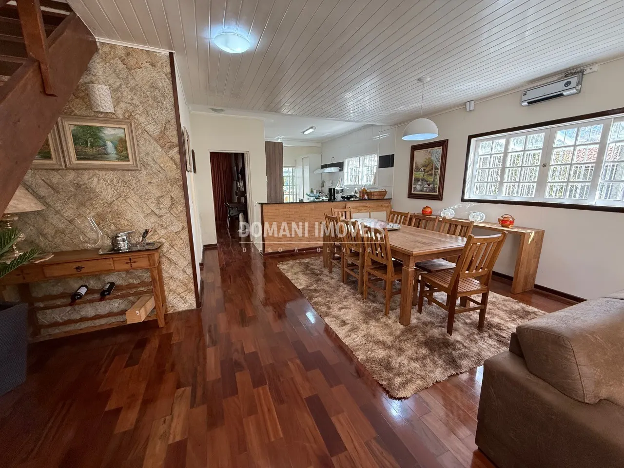 Casa à venda de 1.125 m² em Campos do Jordão, SP, Brasil