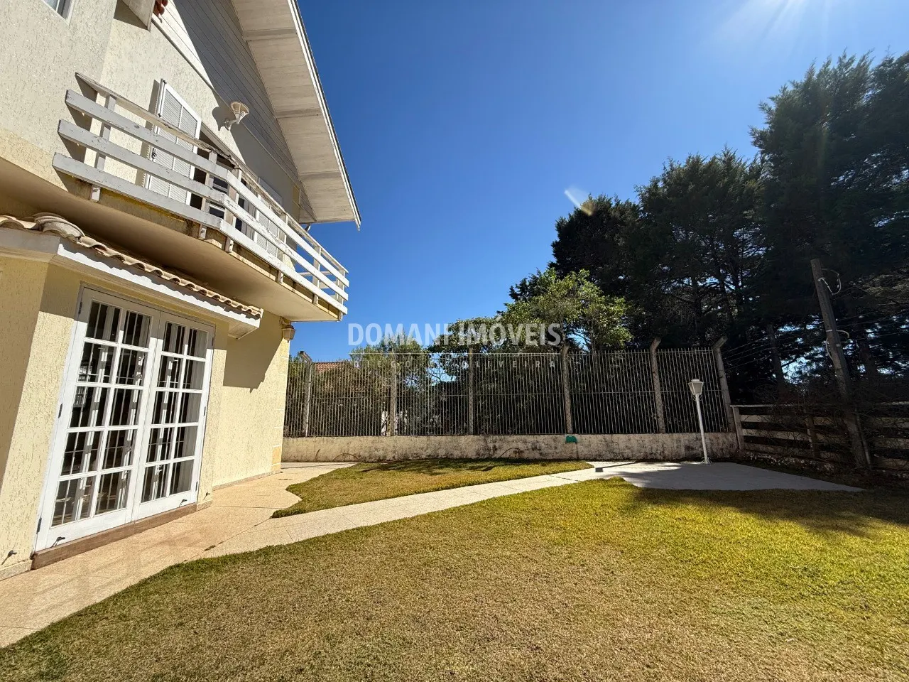 Casa à venda de 1.125 m² em Campos do Jordão, SP, Brasil