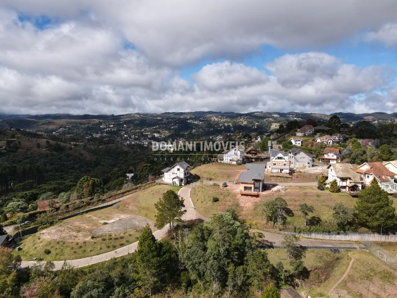 Terreno à venda de 350 m² em Campos do Jordão, SP, Brasil