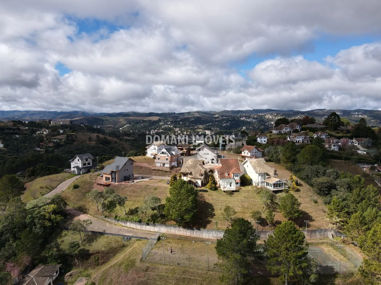 Terreno à venda de 350 m² em Campos do Jordão, SP, Brasil