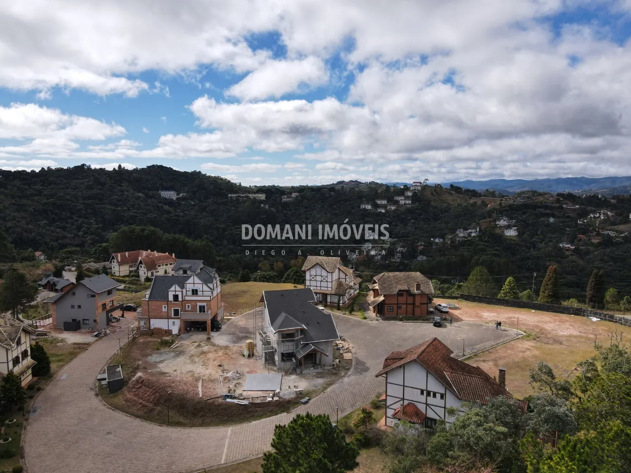 Terreno à venda de 350 m² em Campos do Jordão, SP, Brasil