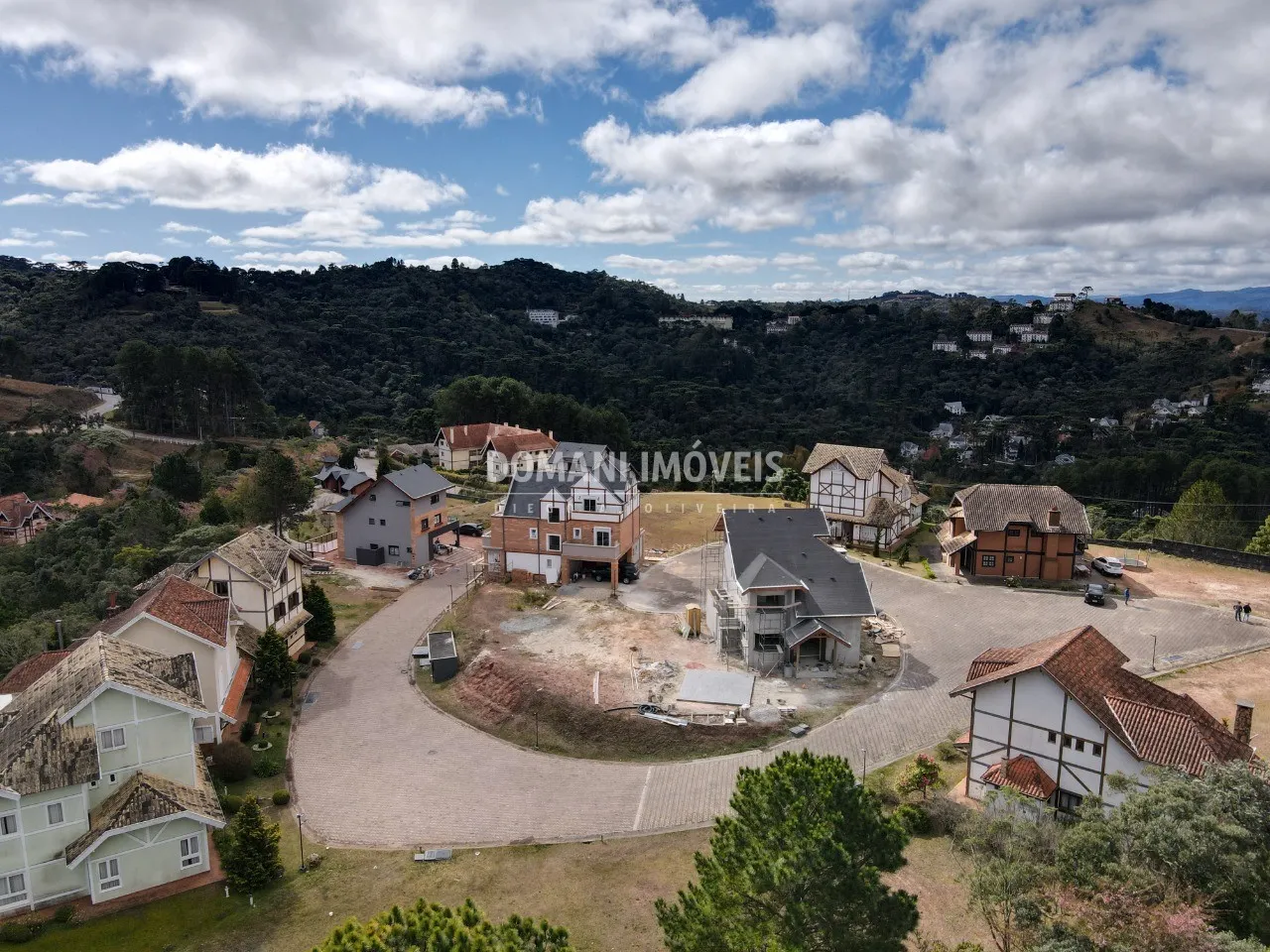 Terreno à venda de 350 m² em Campos do Jordão, SP, Brasil