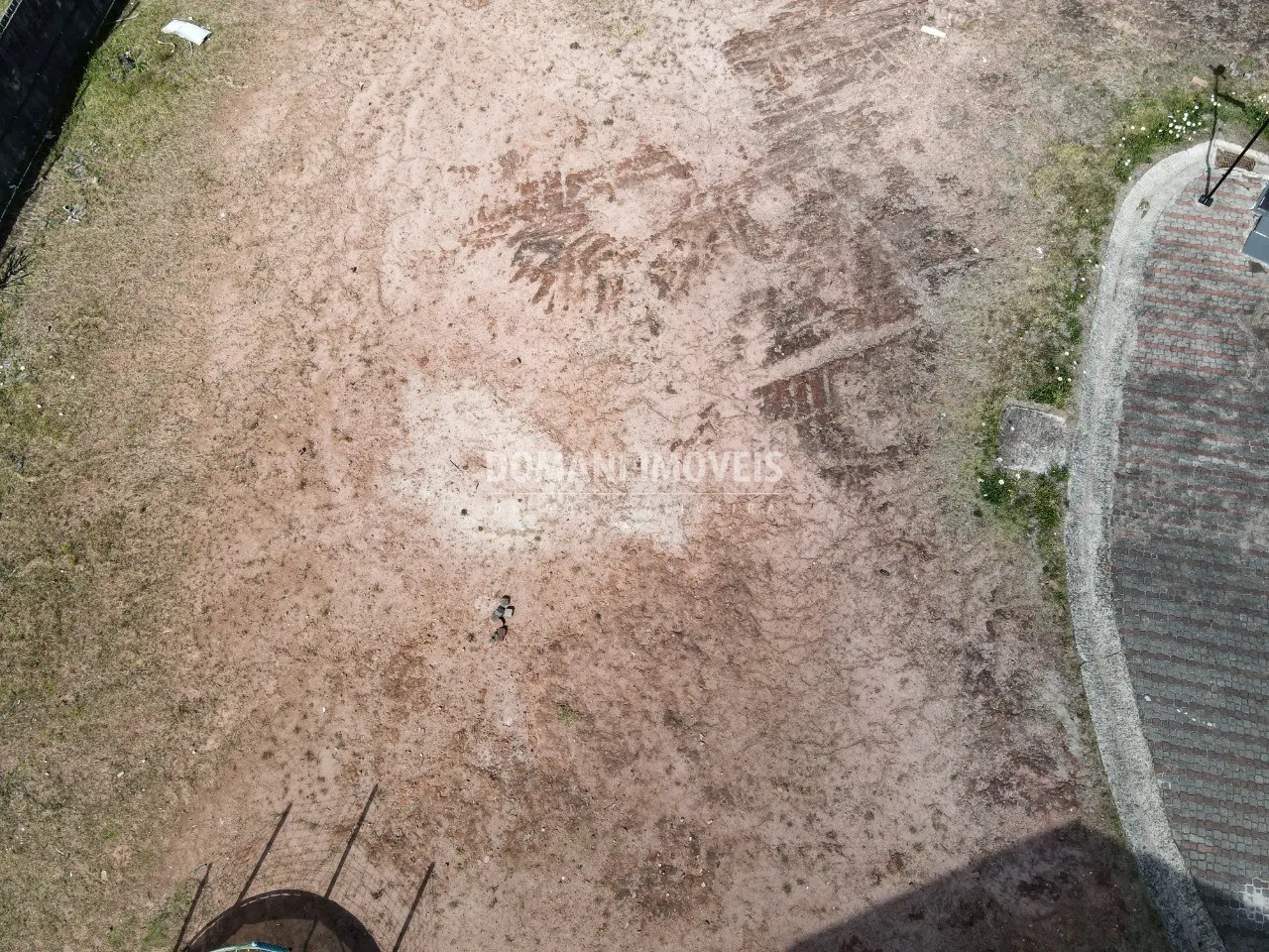 Terreno à venda de 350 m² em Campos do Jordão, SP, Brasil
