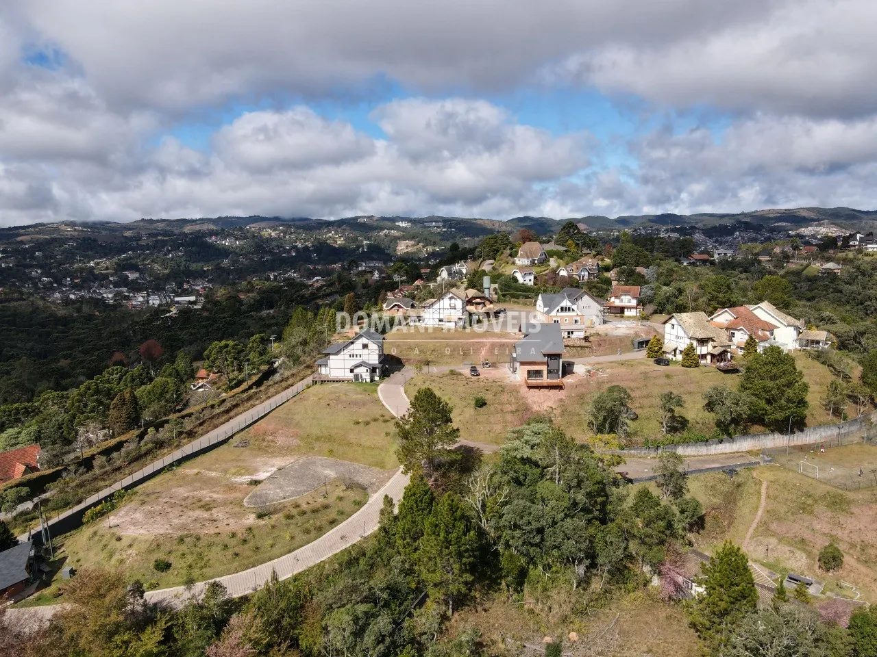 Terreno à venda de 350 m² em Campos do Jordão, SP, Brasil