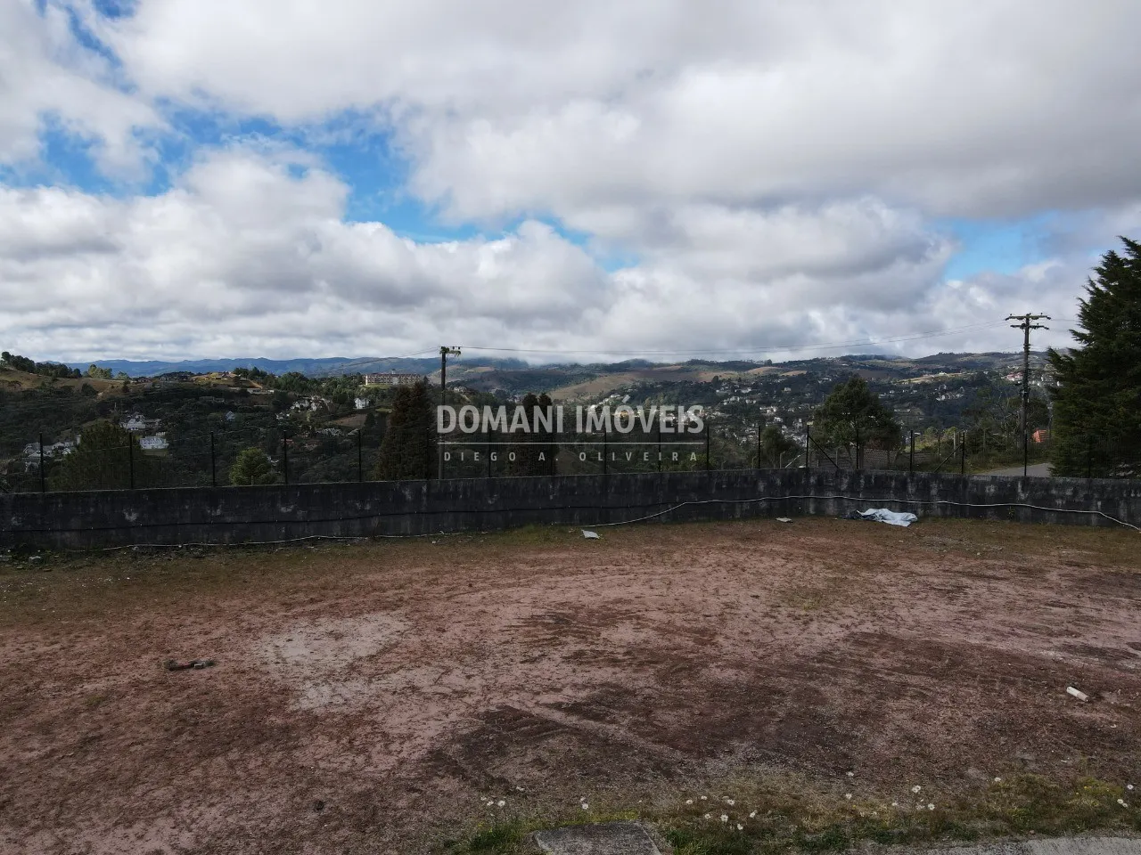 Terreno à venda de 350 m² em Campos do Jordão, SP, Brasil