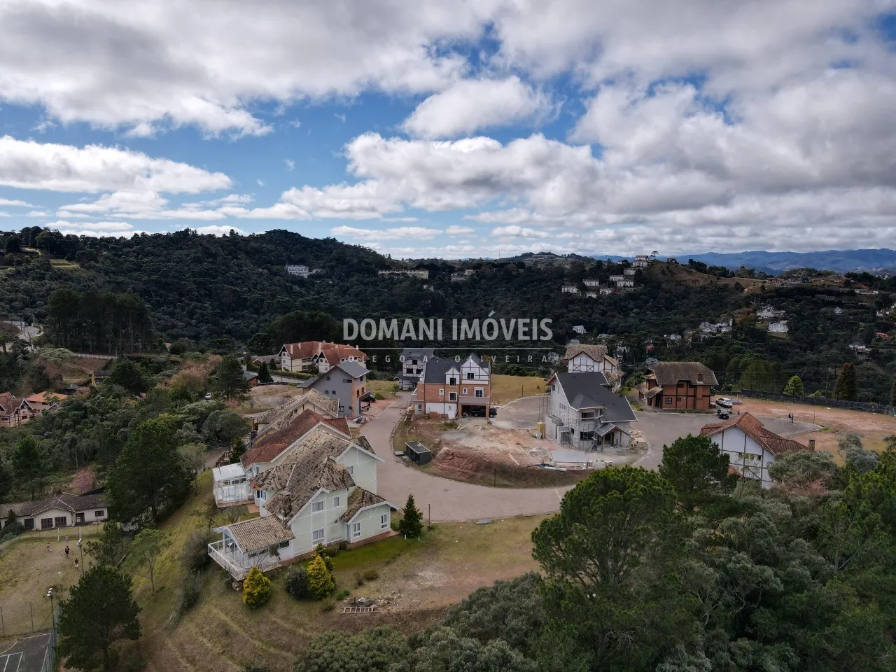 Terreno à venda de 350 m² em Campos do Jordão, SP, Brasil