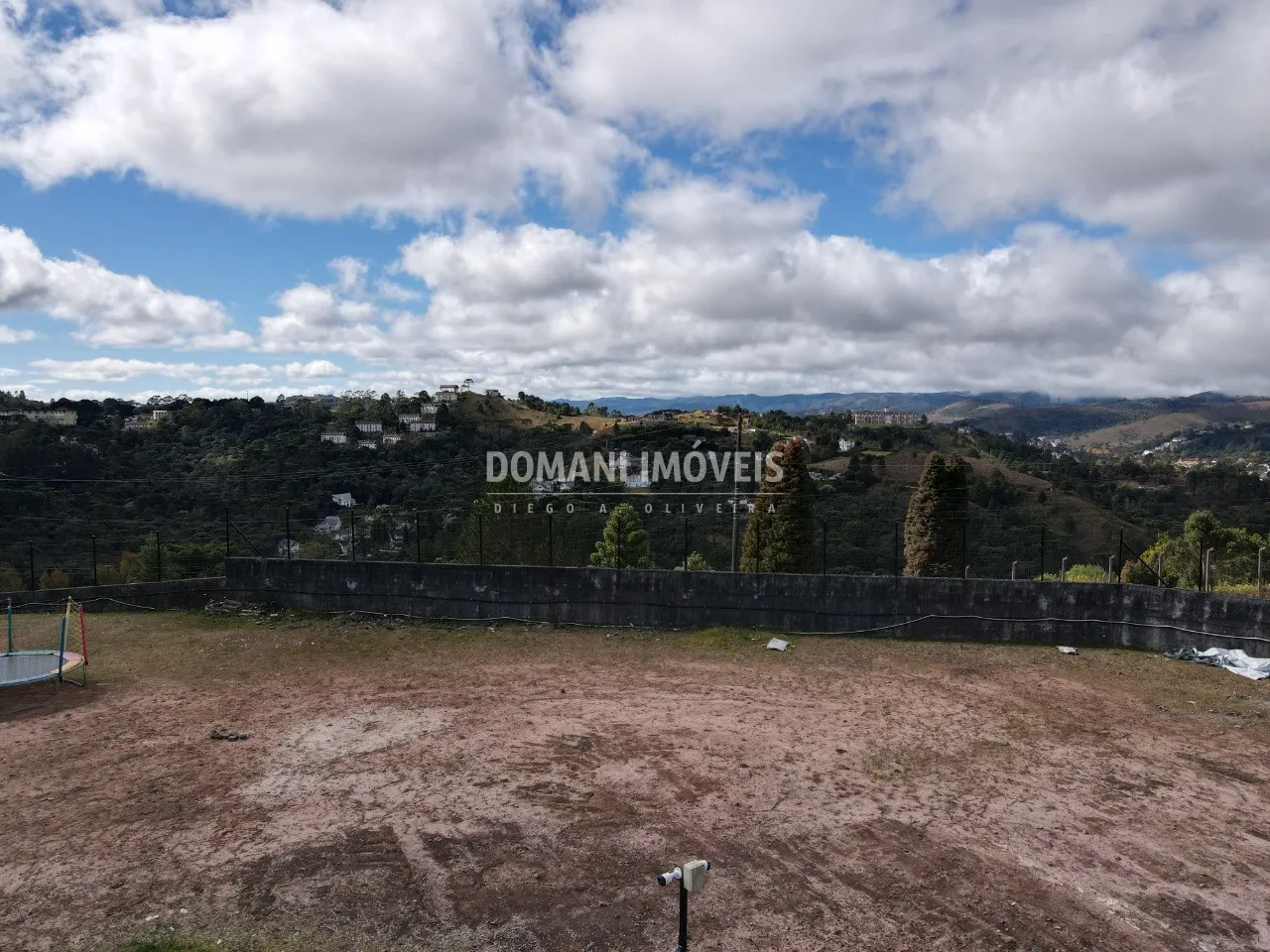 Terreno à venda de 350 m² em Campos do Jordão, SP, Brasil