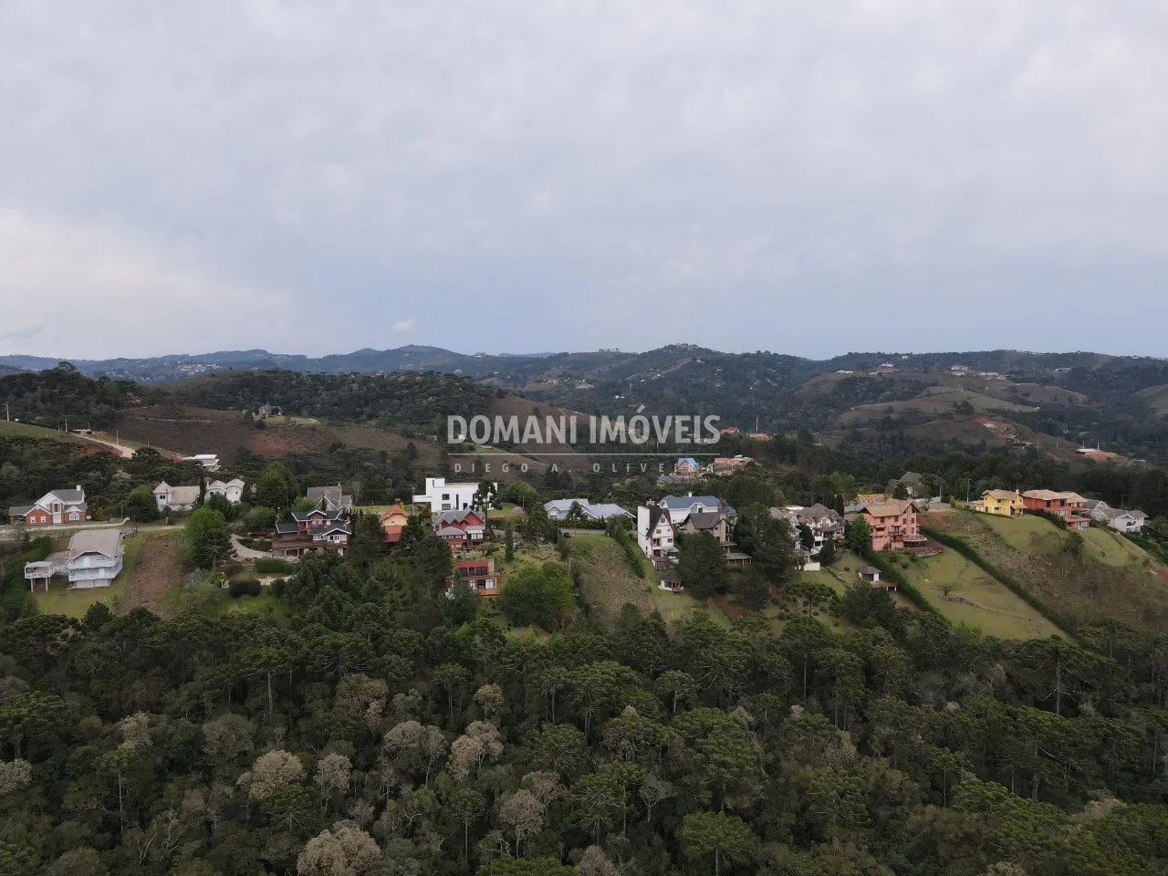 Terreno à venda de 3.200 m² em Campos do Jordão, SP, Brasil