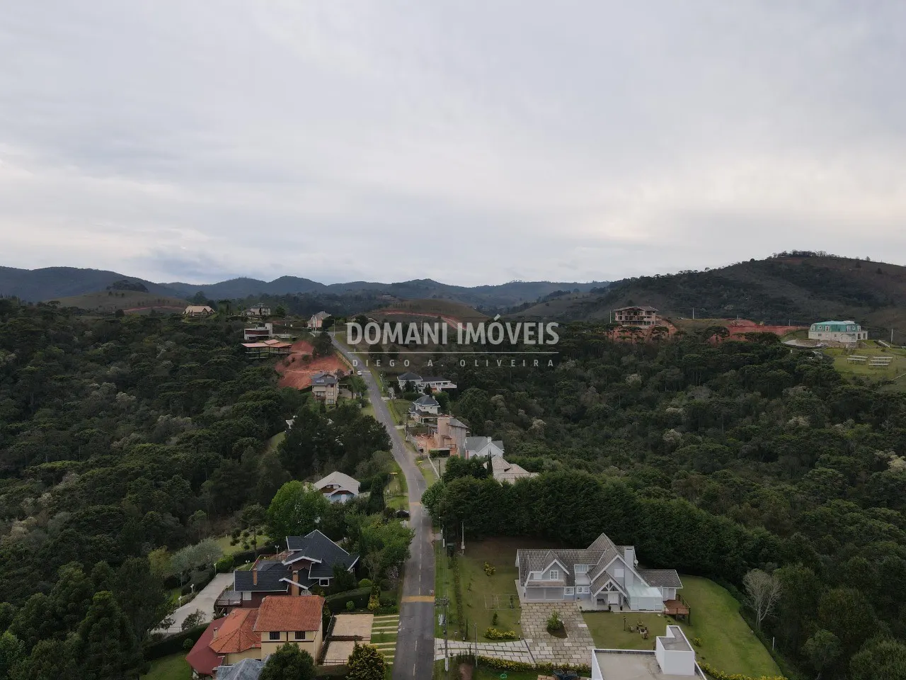 Terreno à venda de 3.200 m² em Campos do Jordão, SP, Brasil