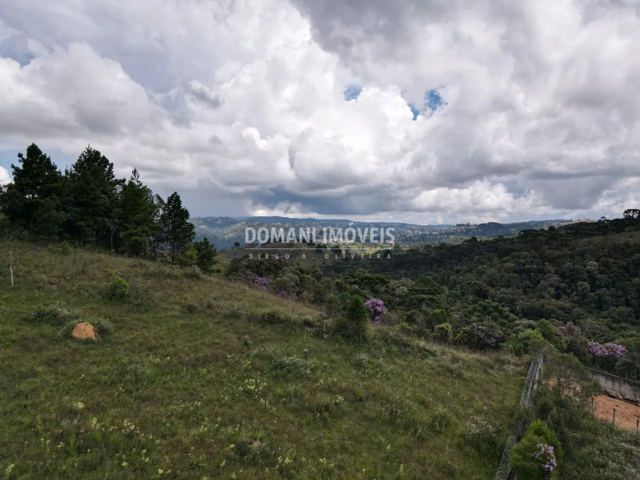 Terreno à venda de 1.340 m² em Campos do Jordão, SP, Brasil