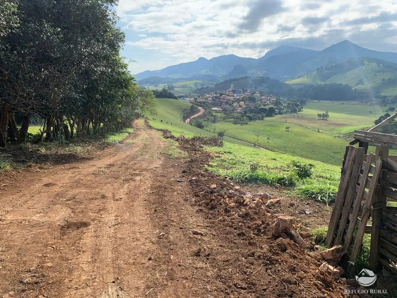 Country home for sale of 1,400 m² in Brazópolis, MG, Brazil