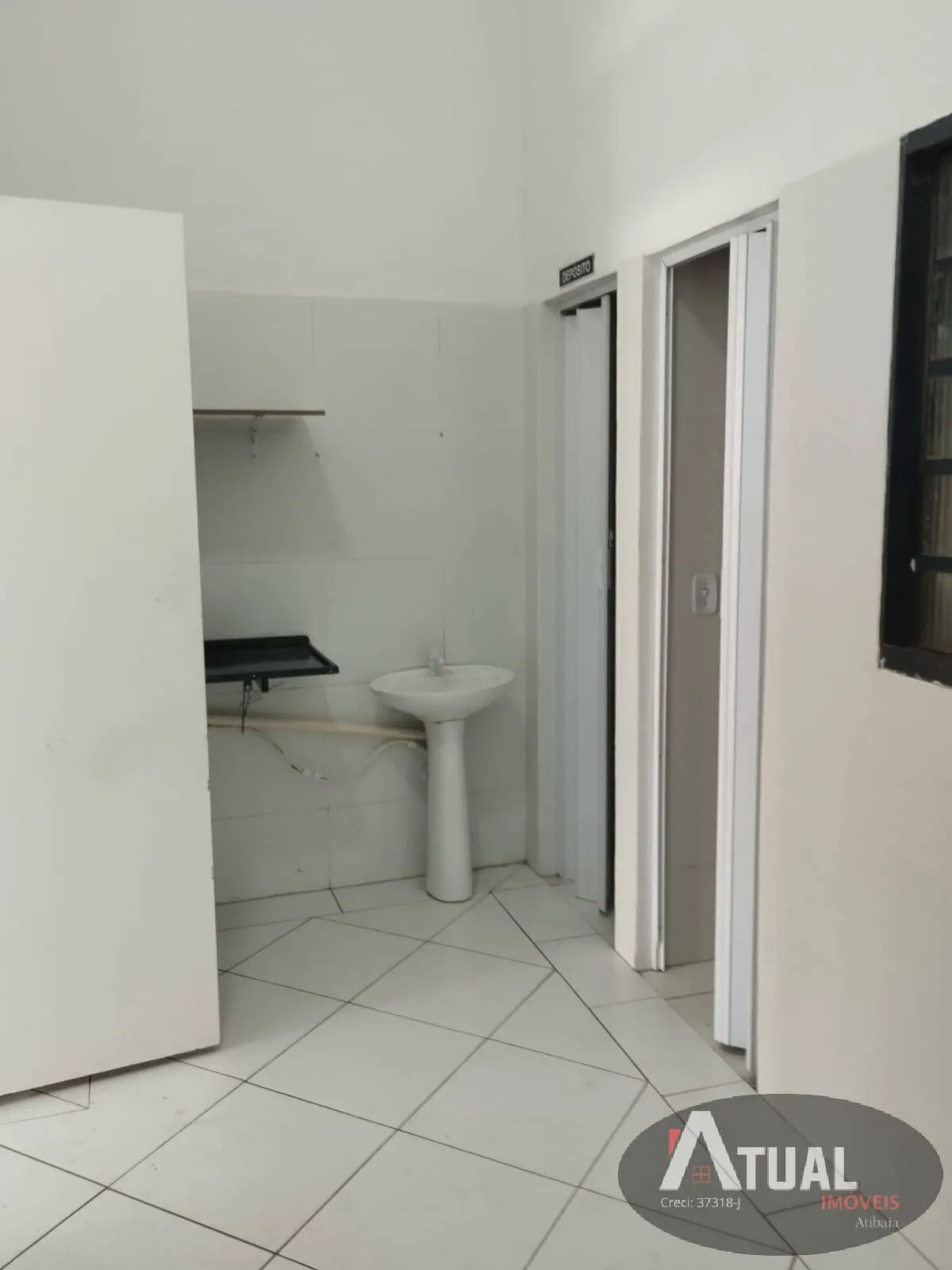 Comercial para Alugar de 60 m² em Atibaia, SP, Brasil