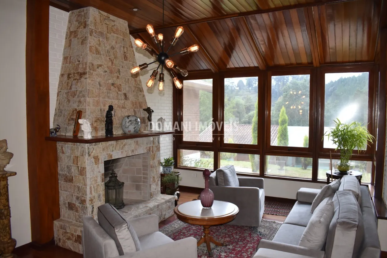 Casa à venda de 1.430 m² em Campos do Jordão, SP, Brasil