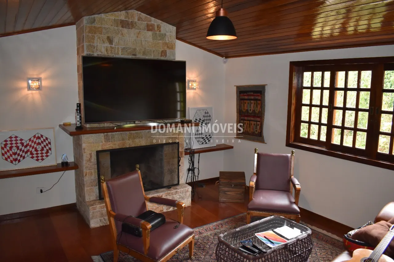 Casa à venda de 1.430 m² em Campos do Jordão, SP, Brasil