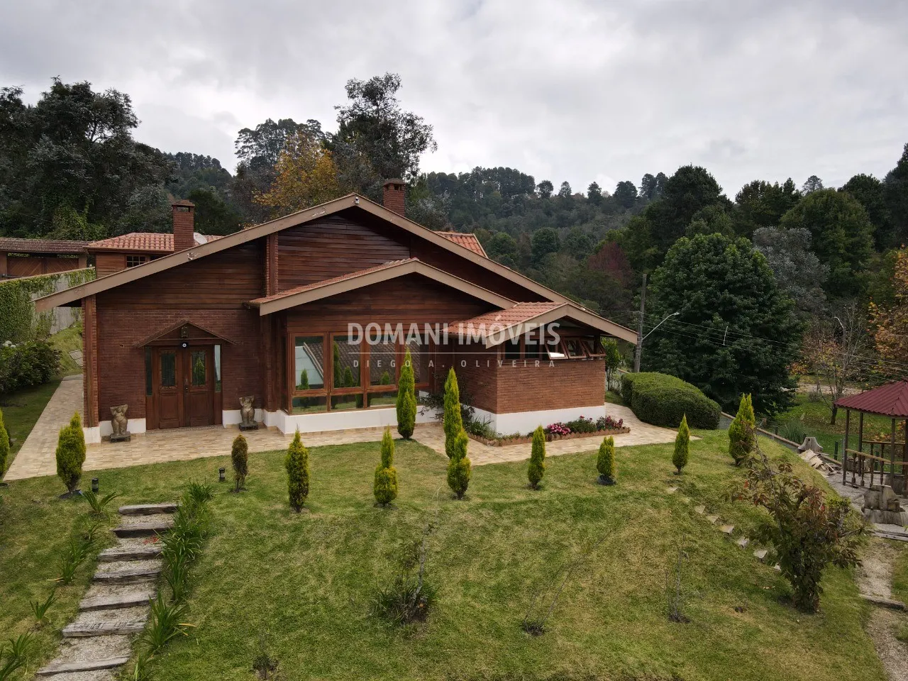 Casa à venda de 1.430 m² em Campos do Jordão, SP, Brasil