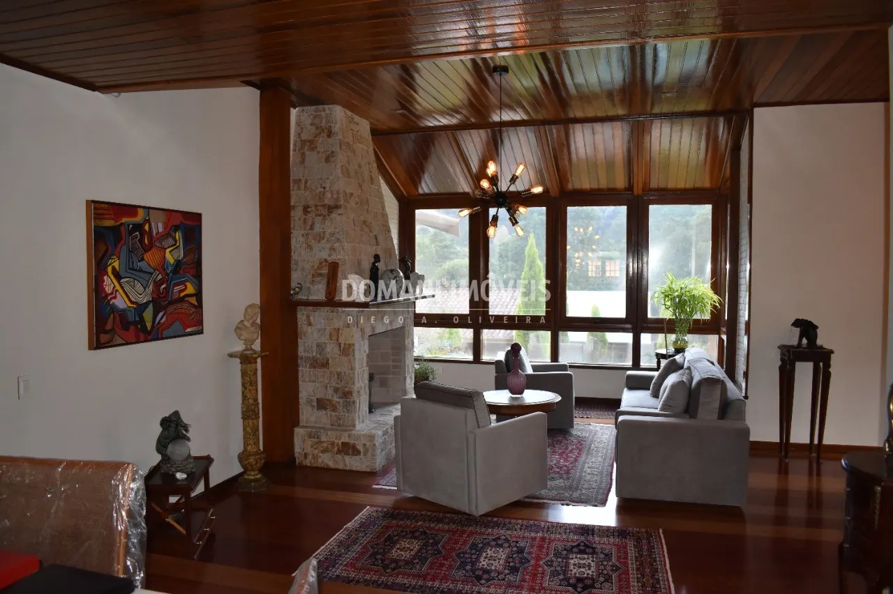 Casa à venda de 1.430 m² em Campos do Jordão, SP, Brasil